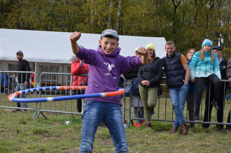 Hula hop na bukówieckim Hubertusie (zdjęcia)
