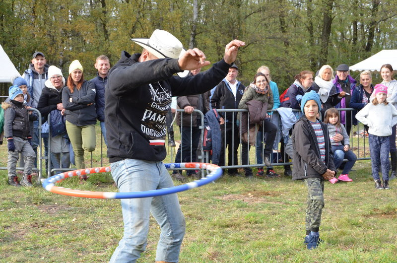 Hula hop na bukówieckim Hubertusie (zdjęcia)