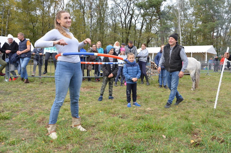 Hula hop na bukówieckim Hubertusie (zdjęcia)