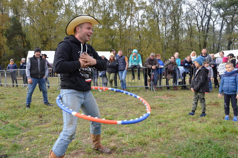 Hula hop na bukówieckim Hubertusie (zdjęcia)
