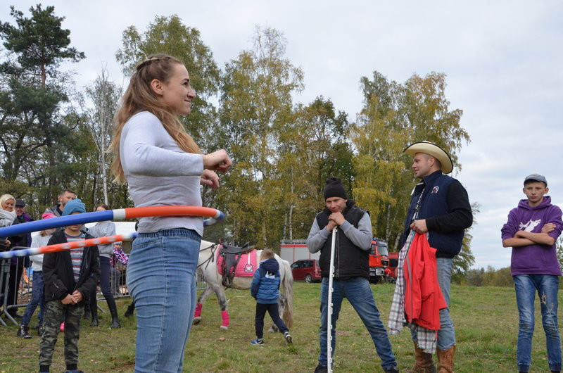 Hula hop na bukówieckim Hubertusie (zdjęcia)