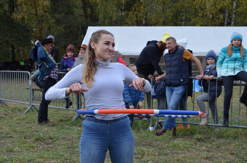 Hula hop na bukówieckim Hubertusie (zdjęcia)