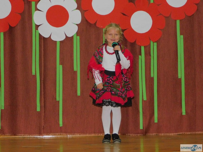 Śpiewali piosenki patriotyczne (zdjęcia)