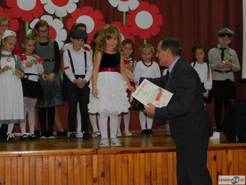Śpiewali piosenki patriotyczne (zdjęcia)