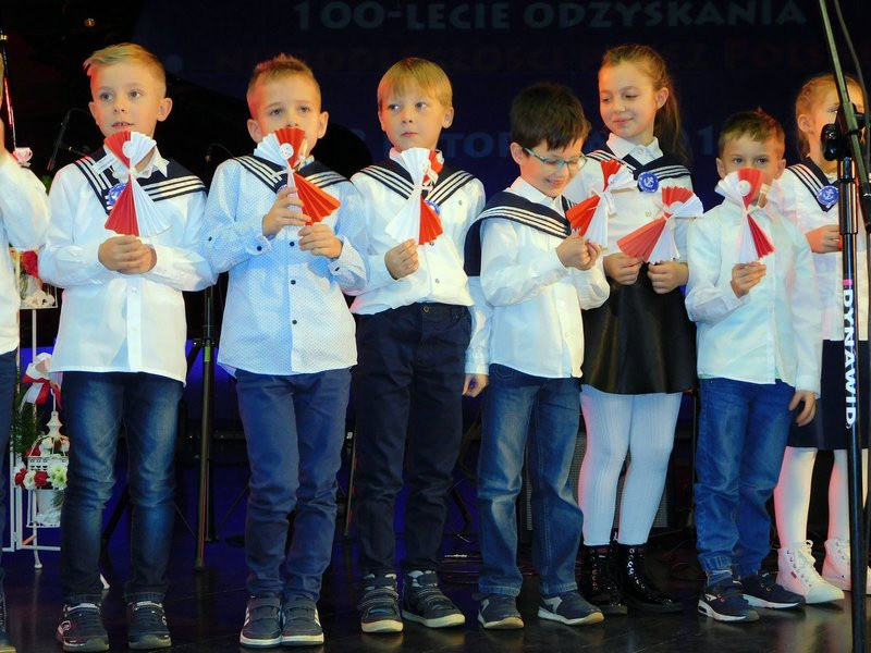 Młodzież mówiła o niepodległości (zdjęcia)