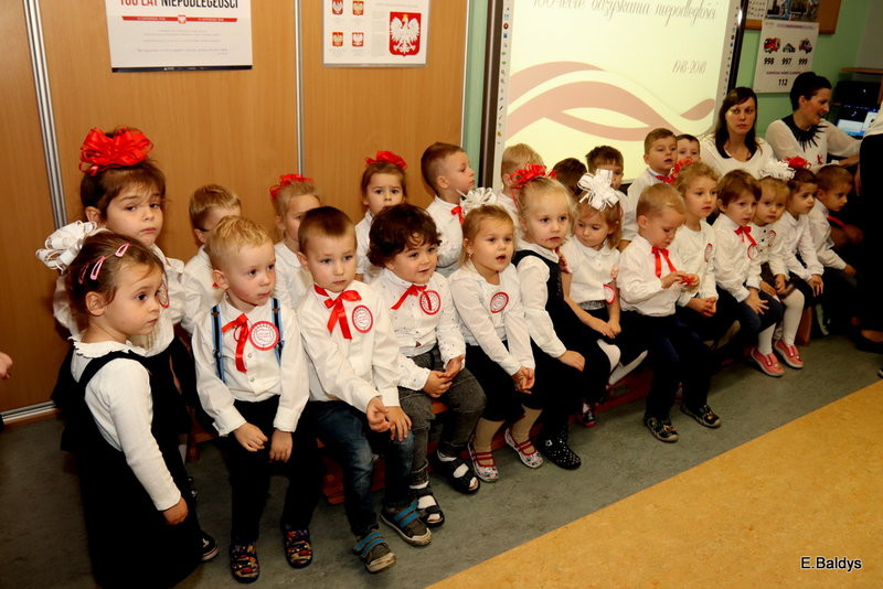 Biało-czerwona akademia w PM 13 (zdjęcia)