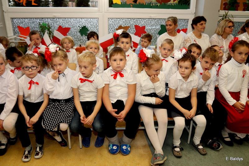 Biało-czerwona akademia w PM 13 (zdjęcia)