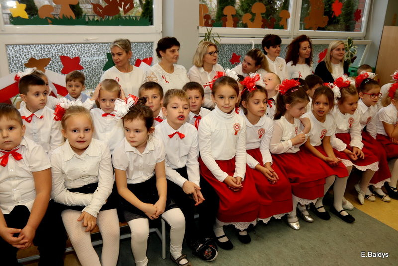 Biało-czerwona akademia w PM 13 (zdjęcia)