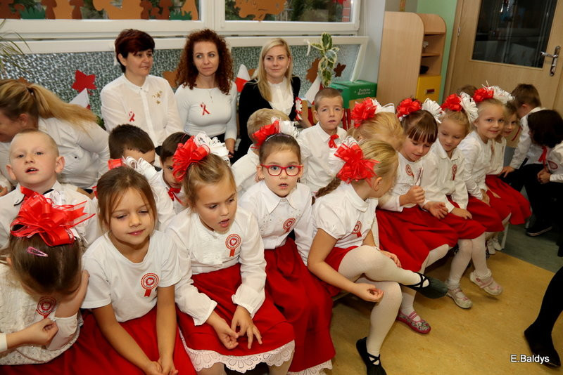 Biało-czerwona akademia w PM 13 (zdjęcia)