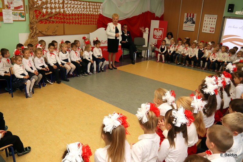 Biało-czerwona akademia w PM 13 (zdjęcia)