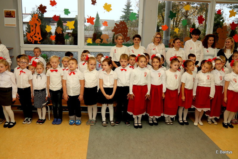 Biało-czerwona akademia w PM 13 (zdjęcia)