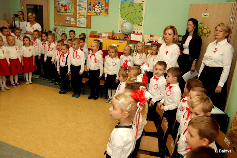 Biało-czerwona akademia w PM 13 (zdjęcia)