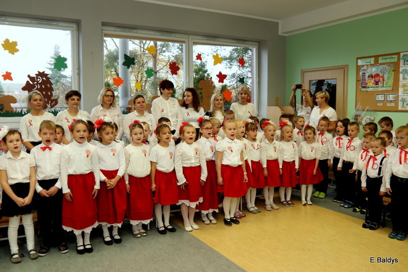 Biało-czerwona akademia w PM 13 (zdjęcia)
