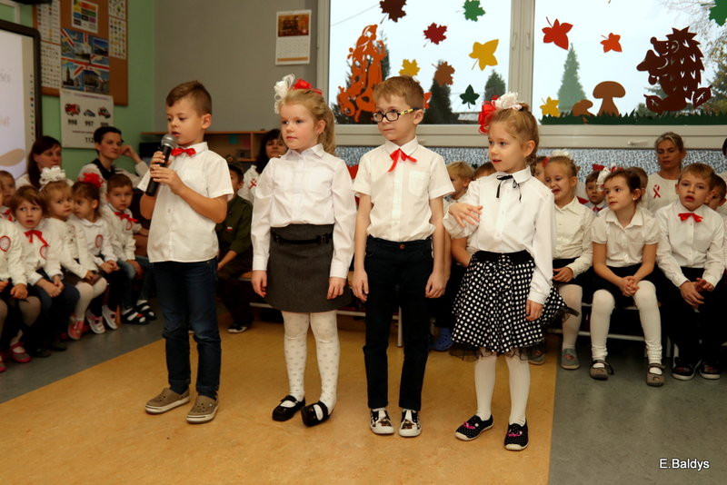 Biało-czerwona akademia w PM 13 (zdjęcia)