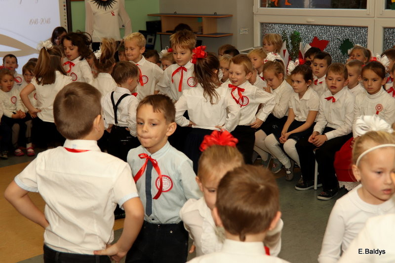 Biało-czerwona akademia w PM 13 (zdjęcia)