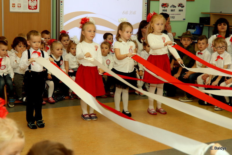 Biało-czerwona akademia w PM 13 (zdjęcia)