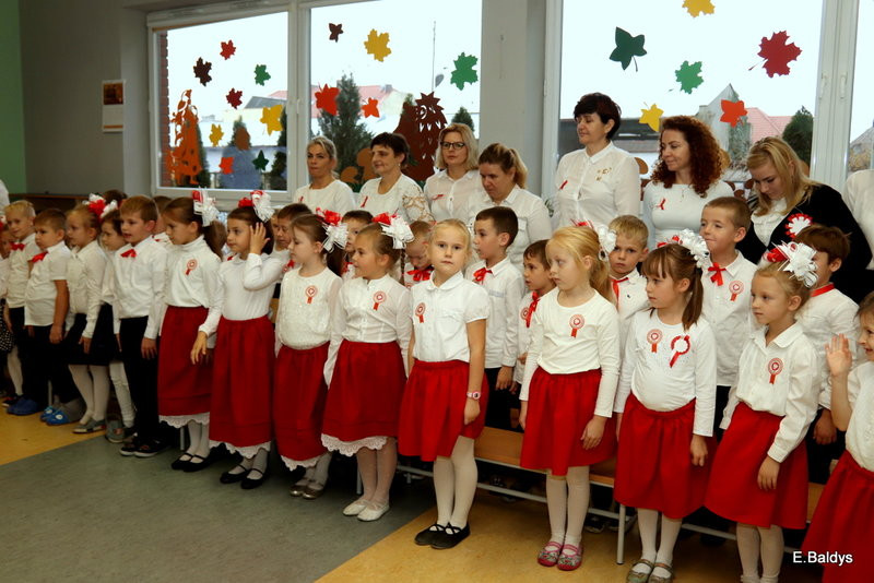 Biało-czerwona akademia w PM 13 (zdjęcia)