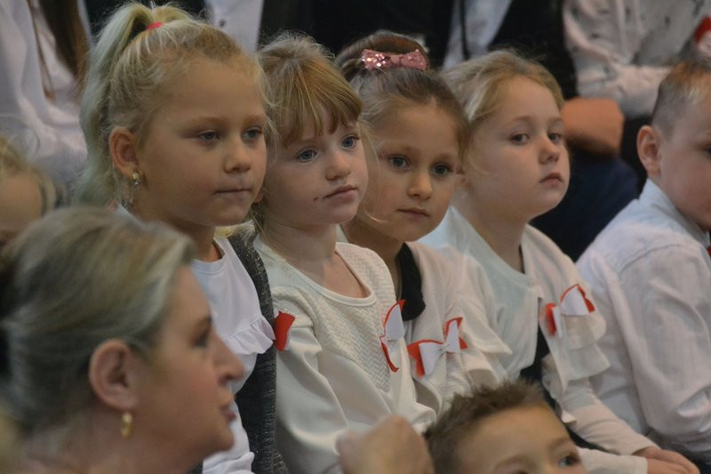 Patriotycznie w Nowym Belęcinie (zdjęcia)