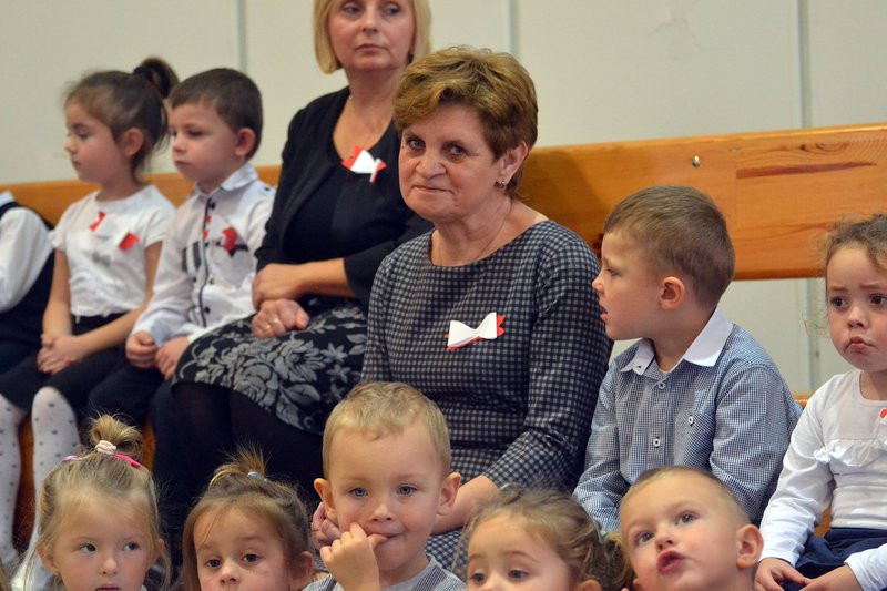 Patriotycznie w Nowym Belęcinie (zdjęcia)