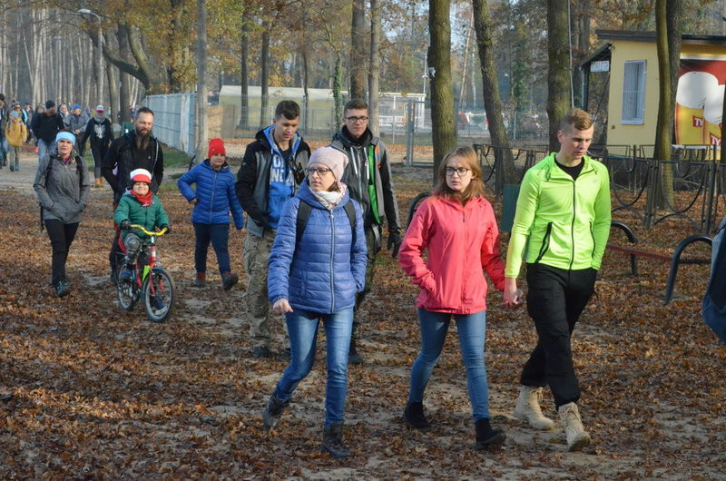 200 piechurów wyruszyło z Boszkowa (zdjęcia)