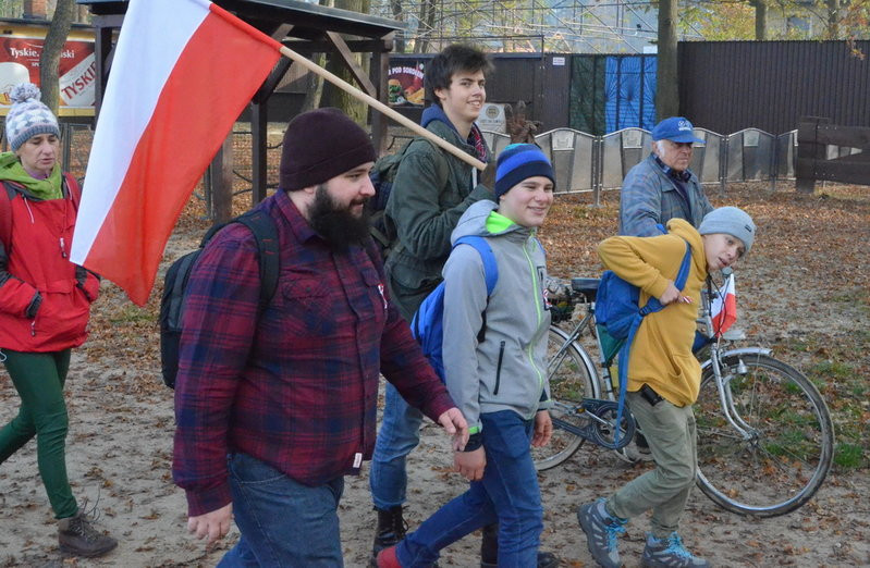 200 piechurów wyruszyło z Boszkowa (zdjęcia)