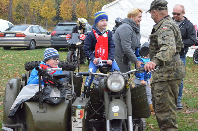 Świąteczny piknik we Włoszakowicach (zdjęcia)