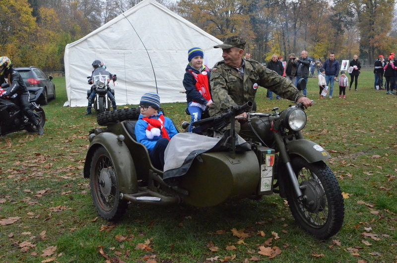 Świąteczny piknik we Włoszakowicach (zdjęcia)