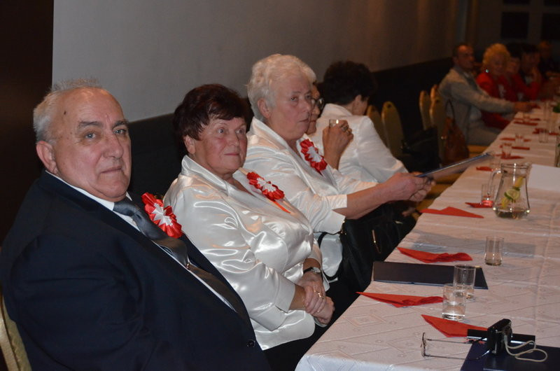 Patriotyczne śpiewanie w Święciechowie (zdjęcia)