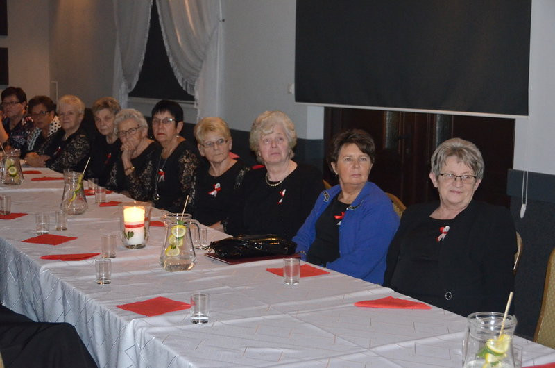 Patriotyczne śpiewanie w Święciechowie (zdjęcia)