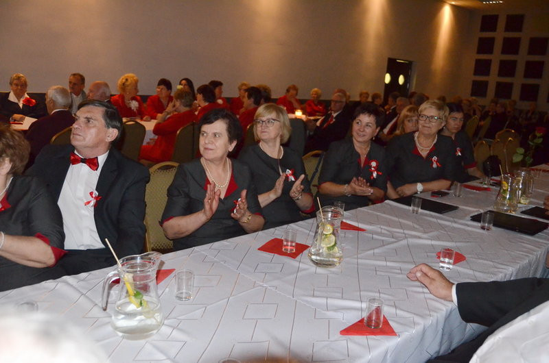 Patriotyczne śpiewanie w Święciechowie (zdjęcia)