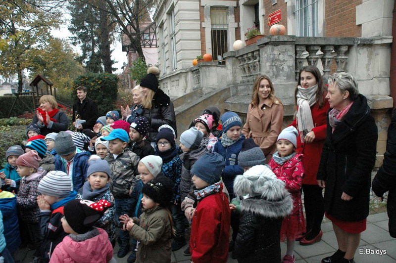 W Przedszkolu nr 6 rośnie Dąb Niepodległości (zdjęcia)