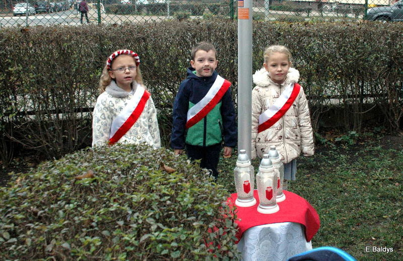 W Przedszkolu nr 6 rośnie Dąb Niepodległości (zdjęcia)