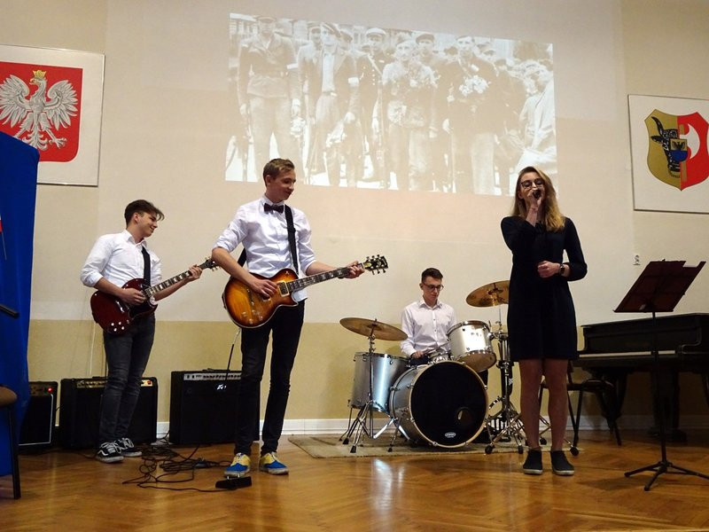 Patriotyczne pieśni w rockowych aranżacjach (zdjęcia)