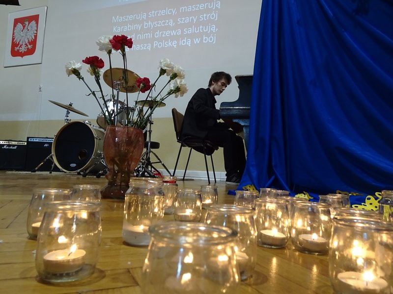 Patriotyczne pieśni w rockowych aranżacjach (zdjęcia)