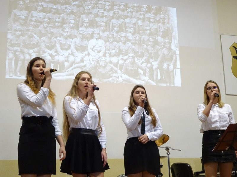 Patriotyczne pieśni w rockowych aranżacjach (zdjęcia)