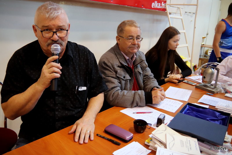 Pamiętają o trenerze (zdjęcia)