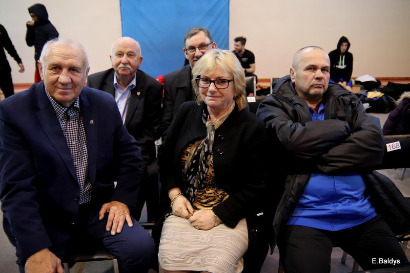 Pamiętają o trenerze (zdjęcia)