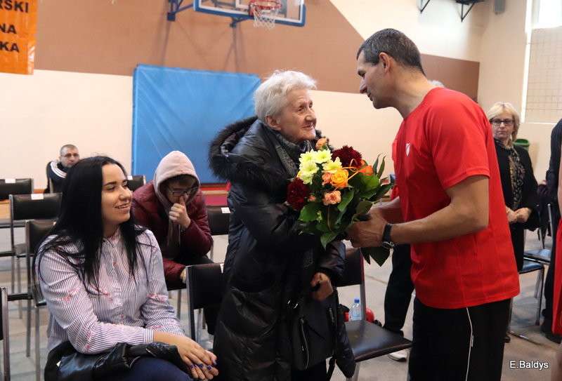 Pamiętają o trenerze (zdjęcia)