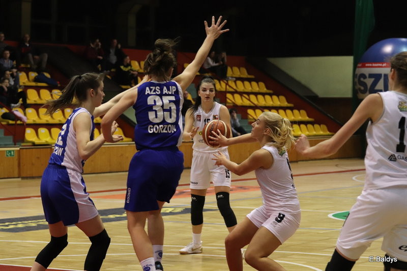 Wygrały u siebie (zdjęcia)