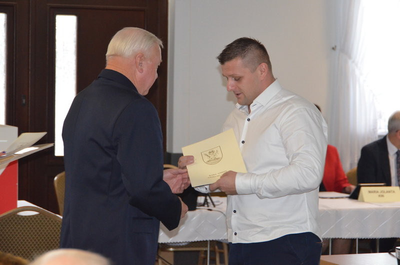 Święciechowa: odmłodzona Rada Gminy już pracuje (zdjęcia)