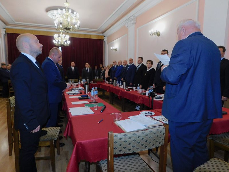 Rydzyna: radni po pierwszej sesji (zdjęcia)