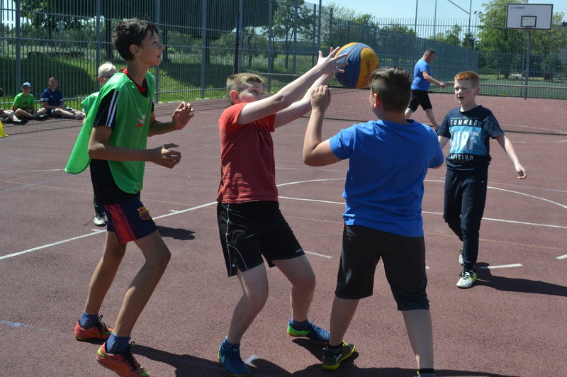 W Garzynie grali w streetballa (kilka zdjęć)