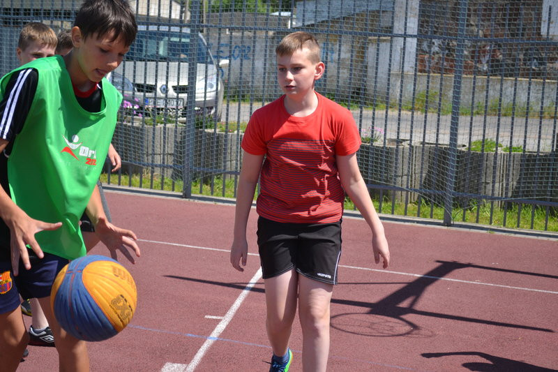 W Garzynie grali w streetballa (kilka zdjęć)