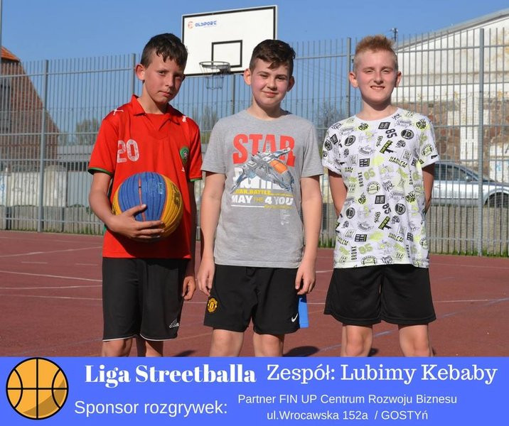 W Garzynie grali w streetballa (kilka zdjęć)