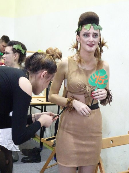 Fryzury rodem z dżungli (zdjęcia)
