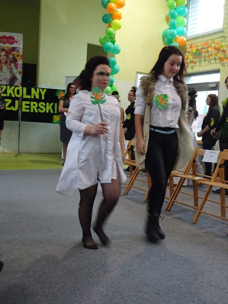 Fryzury rodem z dżungli (zdjęcia)