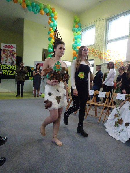 Fryzury rodem z dżungli (zdjęcia)