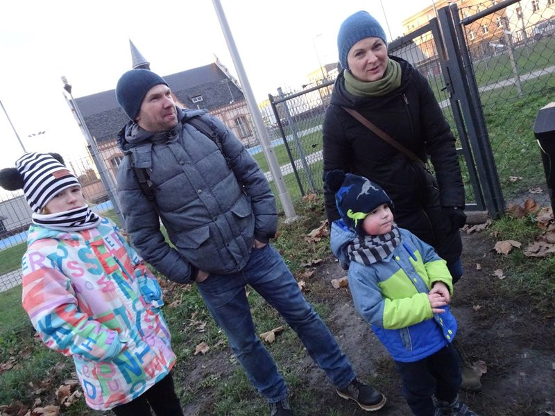 Tęczowe Mikołajki na wybiegu dla psów (zdjęcia)