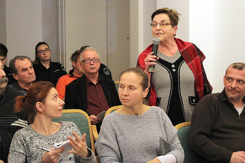Milicjanci też łamią prawo! (zdjęcia z debaty)