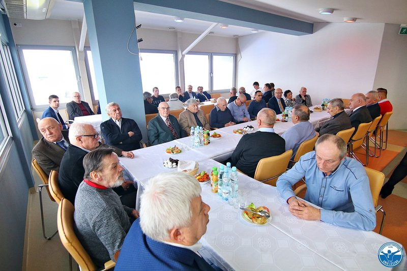 Byli żużlowcy i działacze przy wigilijnym stole (zdjęcia)